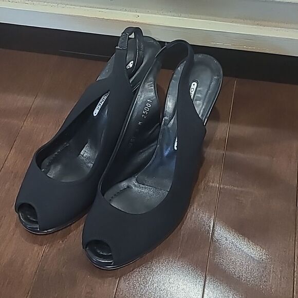DONALD J. PLINER PEEP TOE BLACK WEDGE SANDALS SIZE 8 - Picture 1 of 6